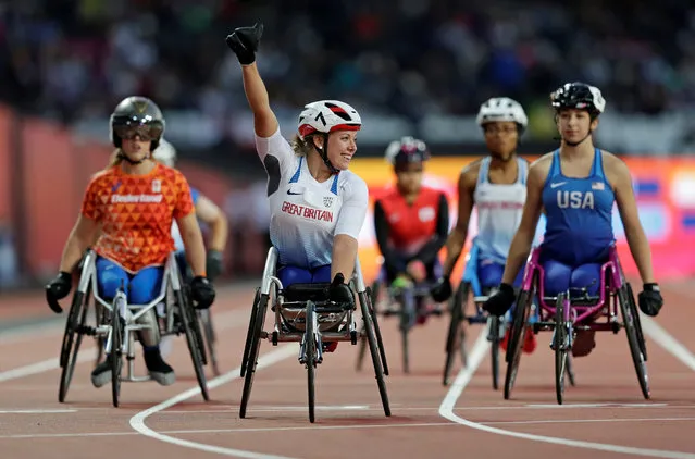 Hannah Cockcroft of Great Britain celebrates after setting a new world record in the Women's 100m T34 Final during IPC World Para Athletics Championships at London Stadium in London on July 14, 2017. (Photo by Henry Browne/Reuters/Action Images)