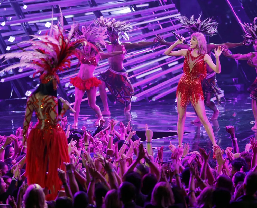 2015 MTV Video Music Awards, Part 1/2