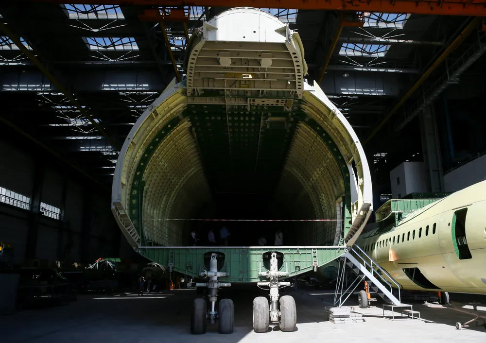 Ukraine Seeks Chinese Money to Build World's Biggest Aircraft