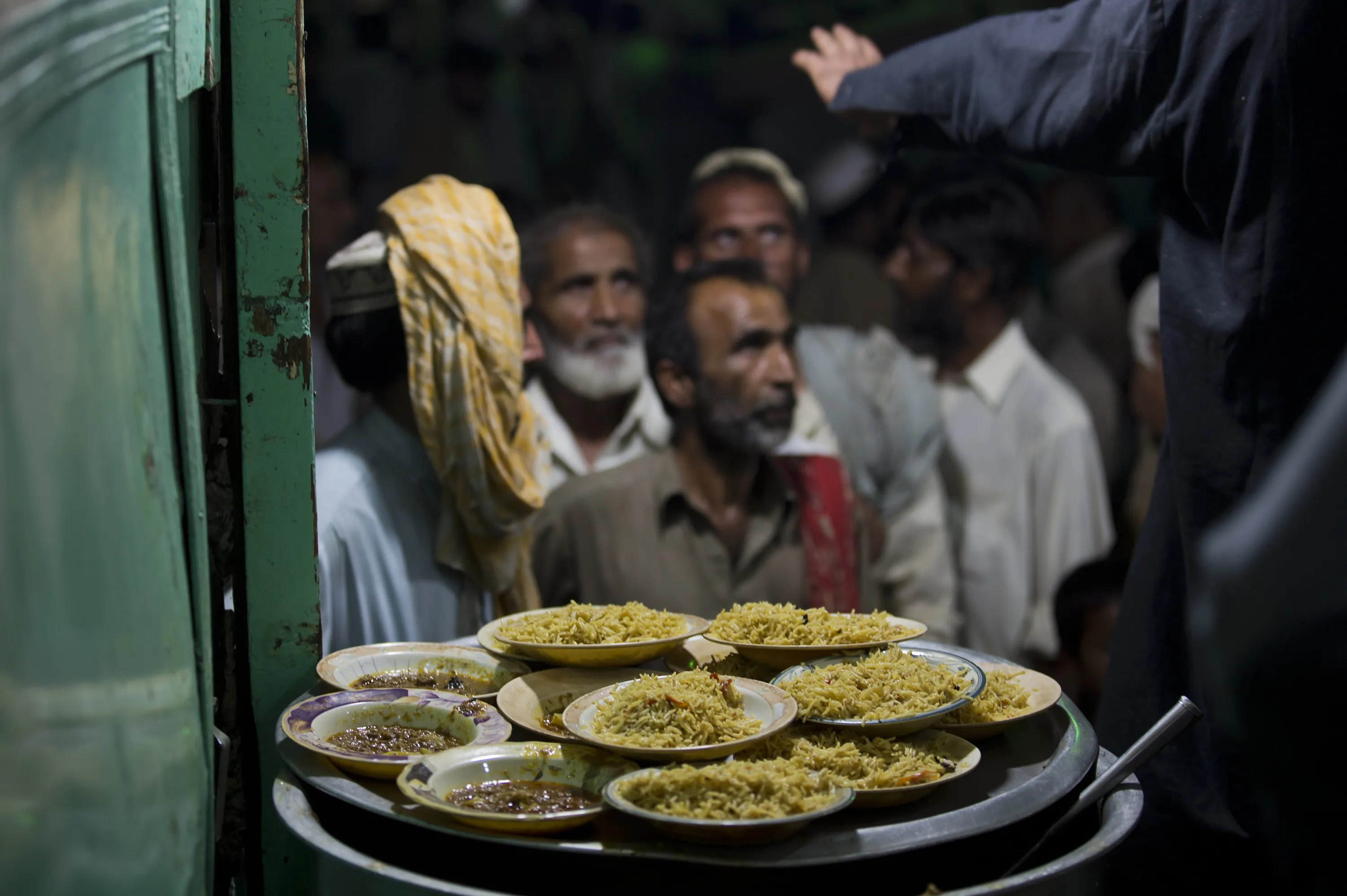Жизнь в пакистане. Пакистан еда. Пакистанская кухня. Национальная еда Пакистана. Пакистан уровень жизни.