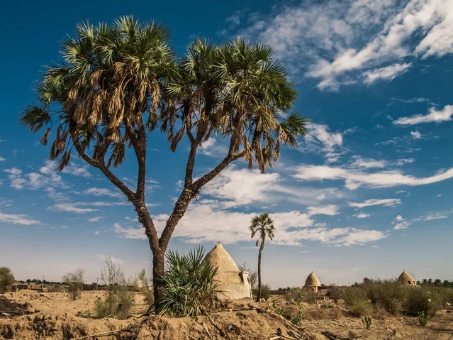 Beehive “qubbas”, mud domed mausoleum dedicated to a muslim saint or venerated sheik, near El kurru, Nubia, Sudan, Africa. (Photo by Marina Ramos Urbano/Getty Images)