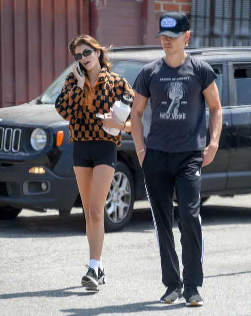 American model Kaia Gerber and American actor Austin Butler leave a gym in Los Angeles on June 8, 2022. (Photo by The Mega Agency)