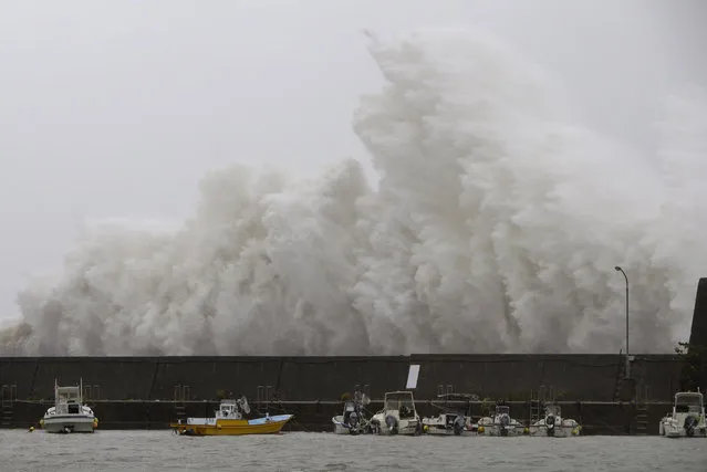 A big wave caused by Typhoon Noru crashes on a breakwater in Aki, Kochi Prefecture, Japan in this photo taken by Kyodo on August  7, 2017. (Photo by Reuters/Kyodo News)