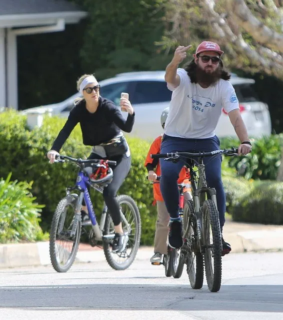 Spending time with her family...Kate Hudson and Danny Fijikawa and son Bingham on a bike ride in Pacific Palisades amid the Corona Virus crisis March 15, 2020. (Photo by Juliano/X17/SIPA Press)