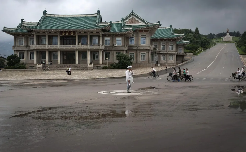 Weekdays and Holidays in North Korea