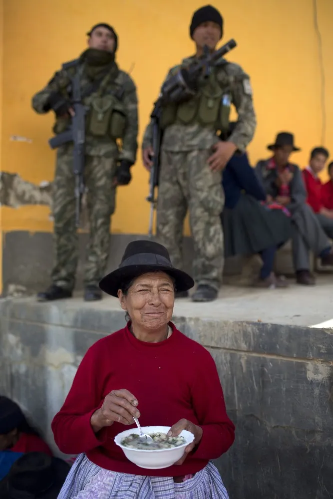 Armed Forces Mission Provides Aid to Poor Parts of Peru