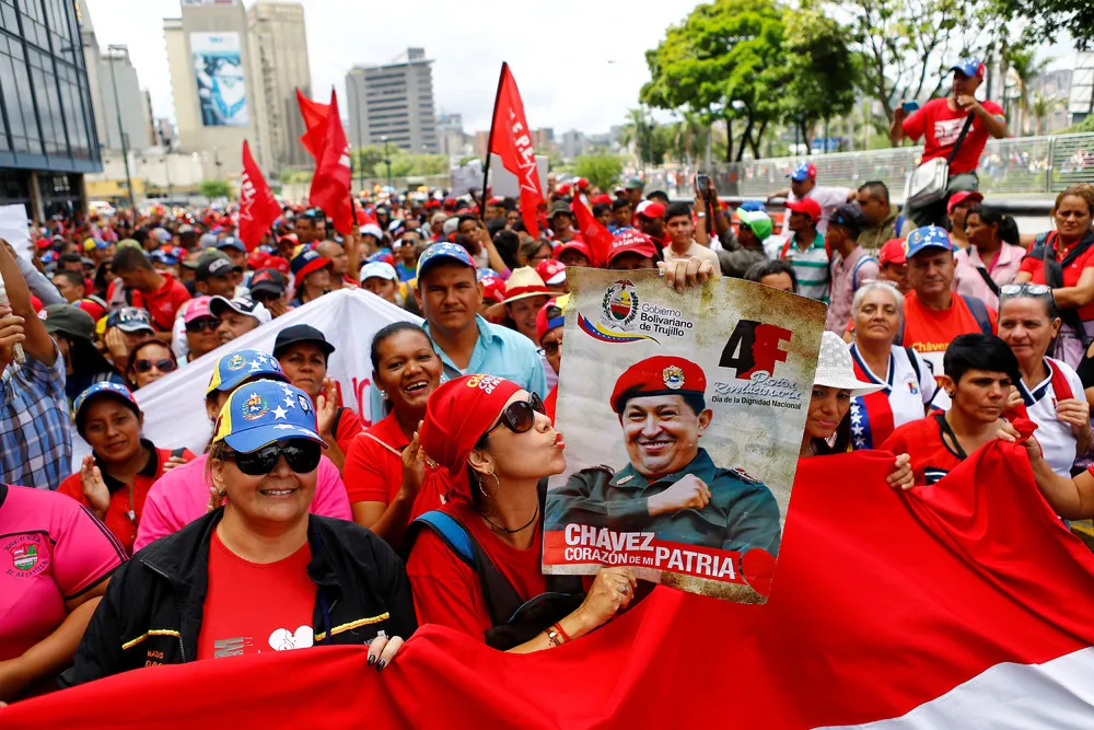 Pro-Government Venezuelans Rally