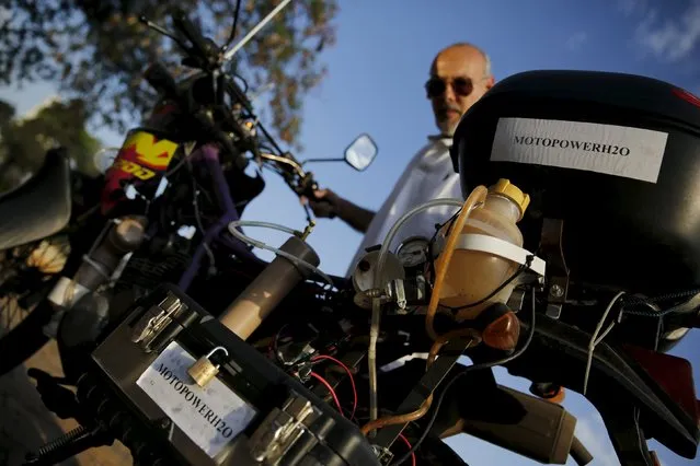 Ricardo Azevedo turns on his Honda NX 200 motorbike, which he converted to be powered by water, in Salto, northwest of Sao Paulo, Brazil, August 6, 2015. (Photo by Nacho Doce/Reuters)