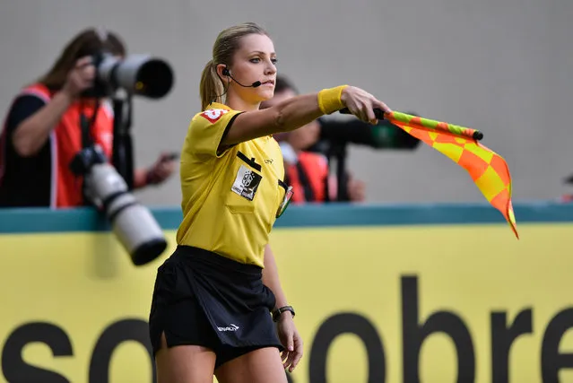 Referee Fernanda Colombo during a match between Atletico MG and Cruzeiro as part of Brasileirao Series A 2014 at Independencia stadium on may 11, 2014 in Belo Horizonte, Brazil. (Photo by Pedro Vilela/Getty Images)