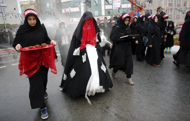 Shi'ite Muslim women attend an Ashura procession in Istanbul, Turkey, October 23, 2015. (Photo by Murad Sezer/Reuters)