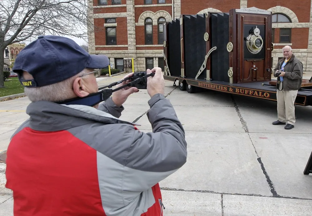 Photographer Builds World's Largest Camera