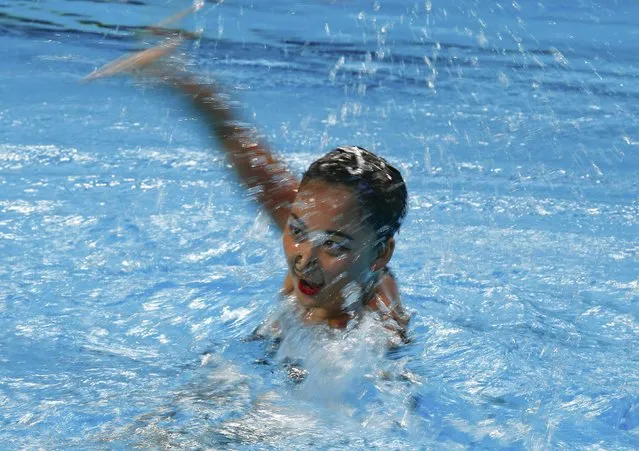 Wenyan Sun of China performs in the synchronised swimming solo technical final at the Aquatics World Championships in Kazan, Russia July 25, 2015. (Photo by Michael Dalder/Reuters)