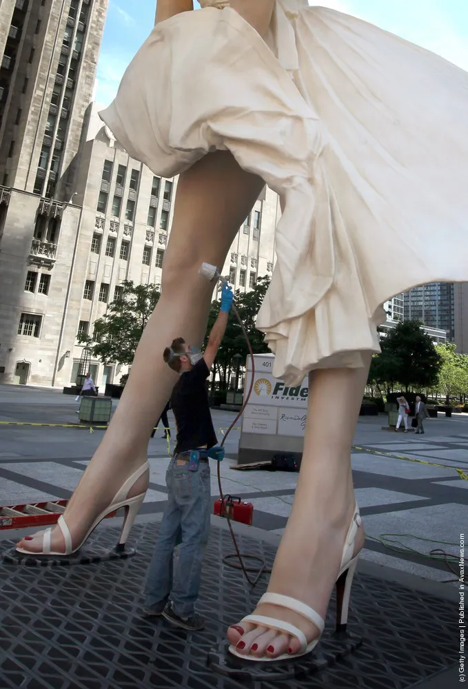 Massive Marilyn Monroe Sculpture To Tower Over Chicago's Michigan Ave