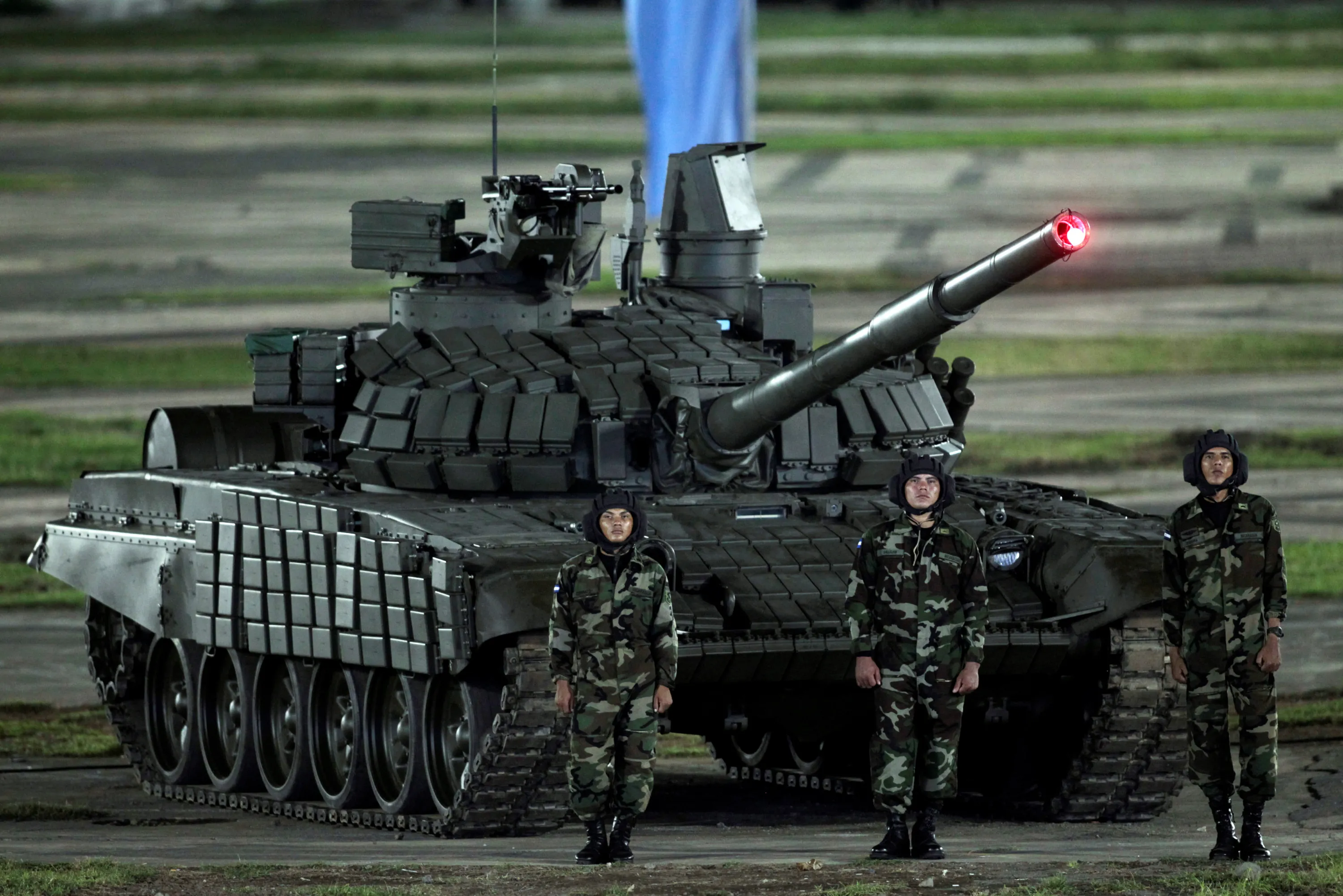 Армейский т. T-72m1. T-72b1 Serbian. Т-72мс белый Орел. Т-72б1мс.