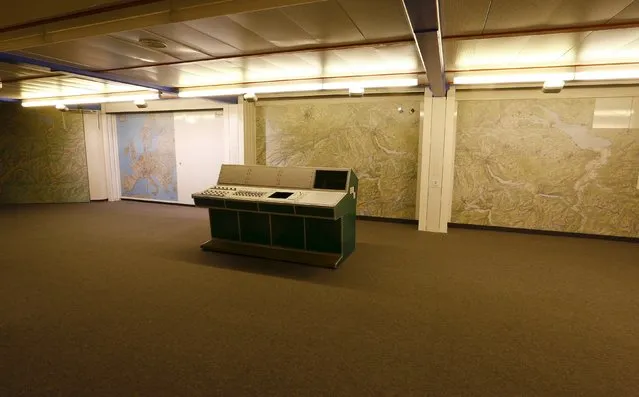 A former control room is seen at a decommissioned Swiss military command bunker near Attinghausen, Switzerland September 2, 2015. Deltalis data centre offers high-security storage of data in server rooms inside the former command bunker, which was built in 1948. (Photo by Arnd Wiegmann/Reuters)