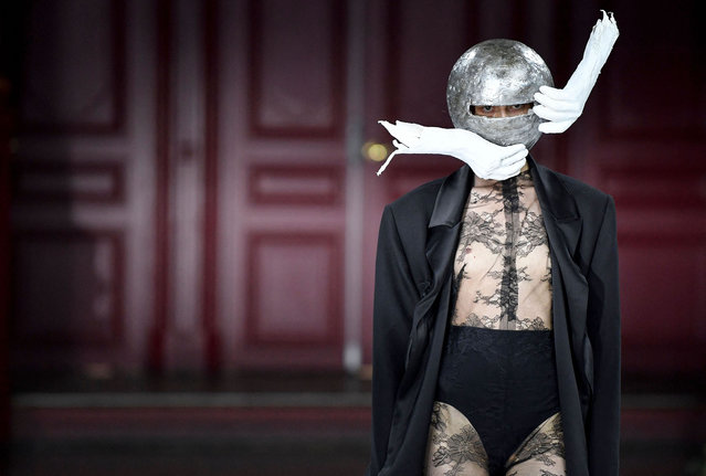 A model presents a creation by Spanish designer Juana Martin during the Women's Haute-Couture Fall/Winter 2023/2024 Fashion Week in Paris, on July 6, 2023. (Photo by Julien de Rosa/AFP Photo)