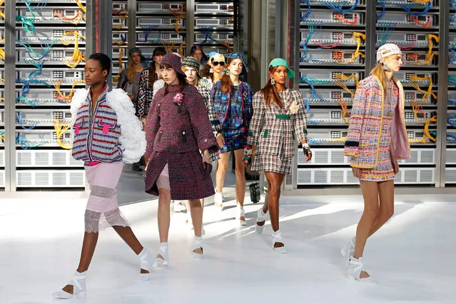 Models present creations by German designer Karl Lagerfeld as part of his Spring/Summer 2017 women's ready-to-wear collection for fashion house Chanel during Fashion Week in Paris, France October 4, 2016. (Photo by Charles Platiau/Reuters)