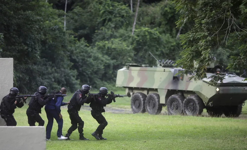 Brazilian Marines Conducts Anti-terror Drill