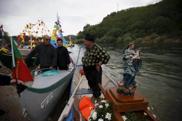 Boats arrive to receive the benediction during the festivity of “Nossa Senhora da Boa Viagem”, in Constancia April 6, 2015. (Photo by Rafael Marchante/Reuters)