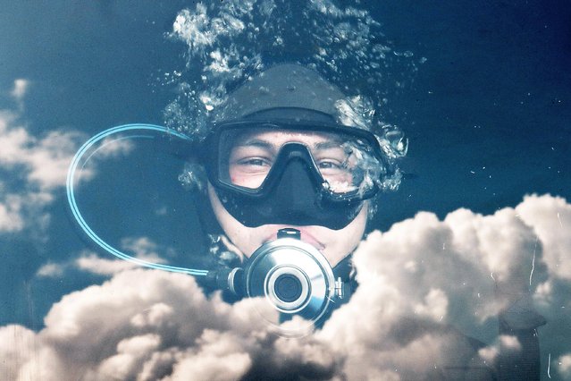 A diver in a pool at the Army 2021 International Military and Technical Forum, at the Patriot military park in Moscow Region, Russia on August 22, 2021. (Photo by Sergei Karpukhin/TASS/Alamy Live News)