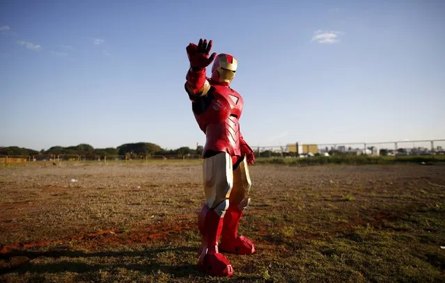 A cosplay enthusiast poses as Iron Man during the “Anime Friends” annual event in Sao Paulo July 19, 2015. (Photo by Nacho Doce/Reuters)