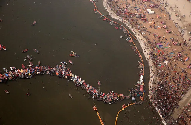 An aerial view of the Sangam river, the confluence of three of the holiest rivers in Hindu mythology, the Ganga, the Yamuna, and the Saraswati, during Kumbh Mela festival in Allahabad, Uttar Pradesh, India, 02 February 2019. The Hindu festival is one of the biggest in India and will be held from 15 January to 04 March 2019 in Allahabad. (Photo by Rajat Gupta/EPA/EFE)
