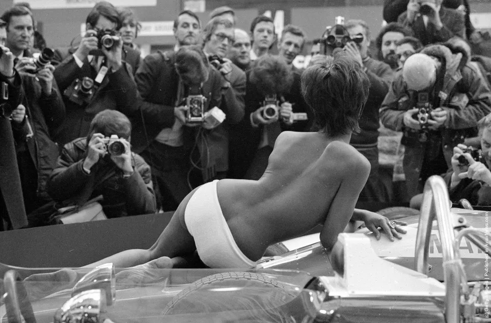 Sexy Models On Auto Shows. Part I