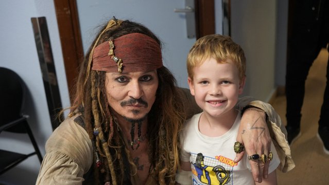 The actor Johnny Depp visits a child in hospital in San Sebastian, Spain, dressed as Jack Sparrow from his Pirates of the Caribbean film franchise on September 27, 2024. (Photo by Reuters/Stringer)