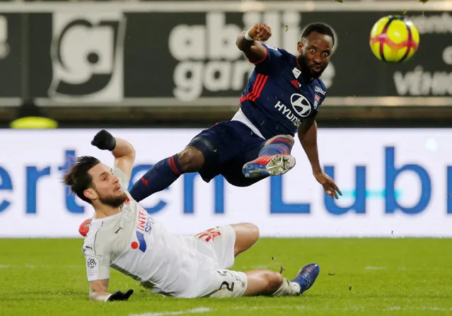 Jordan Lefort of Amiens and Moussa Dembele of Lyon during the French Ligue 1 football match between Amiens and Lyon at Stade de la Licorne on January 27, 2019 in Amiens, France. (Photo by Pascal Rossignol/Reuters)