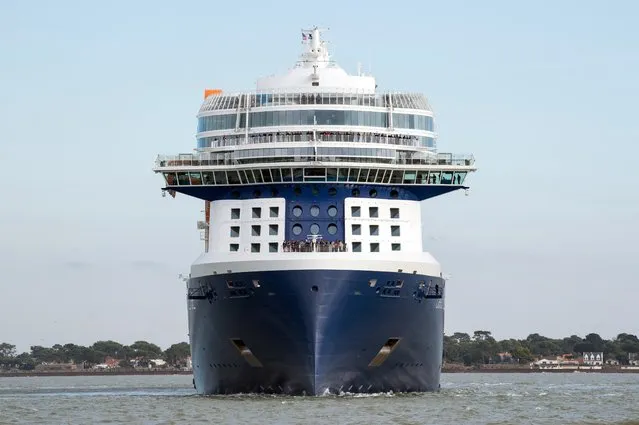 The French-made cruise ship “Celebrity Edge” of the US company of tourism cruise, Celebrity Cruise, leaves the shipyards of Saint-Nazaire to go to Miami, United States, on November 4, 2018 in Saint-Nazaire, western France. (Photo by Sebastien Salom Gomis/AFP Photo)