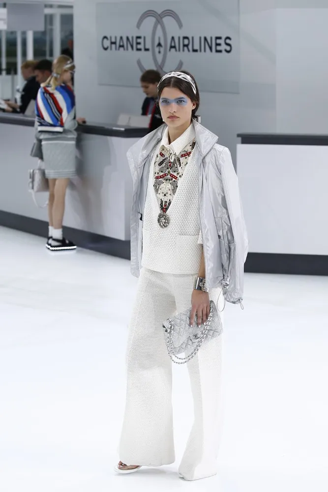 Fly with Chanel Airlines, Part 1/2