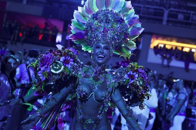 Drum queen Sabrina Sato from the Vila Isabel samba school performs during the second night of the carnival parade at the Sambadrome, in Rio de Janeiro, Brazil on February 21, 2023. (Photo by Pilar Olivares/Reuters)