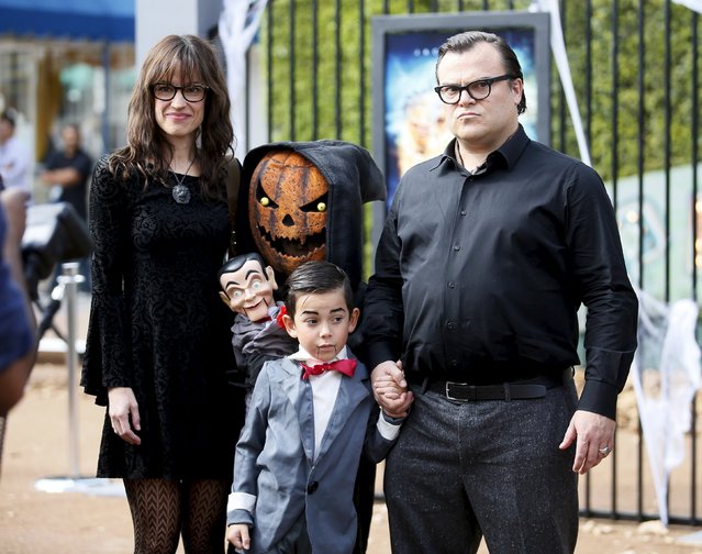 Cast member Jack Black (R) poses with his wife Tanya Haden and son Thomas at the premiere of the film “Goosebumps”, in Los Angeles, California October 4, 2015. (Photo by Danny Moloshok/Reuters)