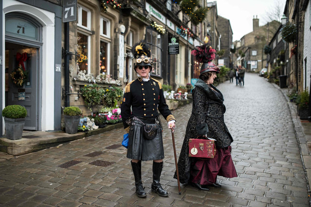 Steampunk enthusiasts attend the sixth annual Haworth Steampunk Weekend in Haworth, northern England on November 25, 2018. (Photo by Oli Scarff/AFP Photo)