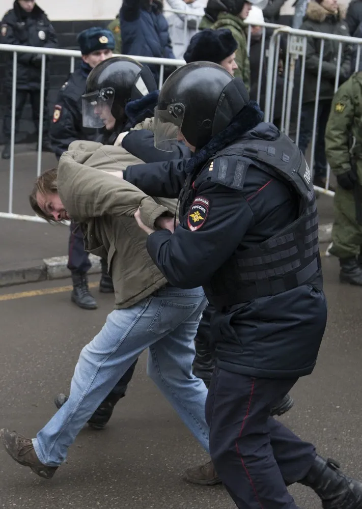 Activists Protesting Putin in Moscow