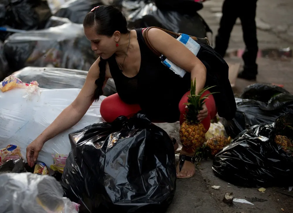 Dumpster Diving in Venezuela