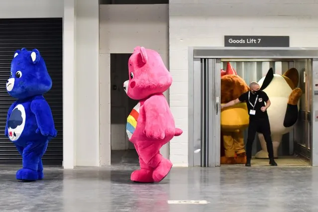 Care Bears prepare to meet their public at the Toy Fair 2022 at Olympia London, United Kingdom on January 25, 2022. (Photo by Matthew Chattle/Rex Features/Shutterstock)