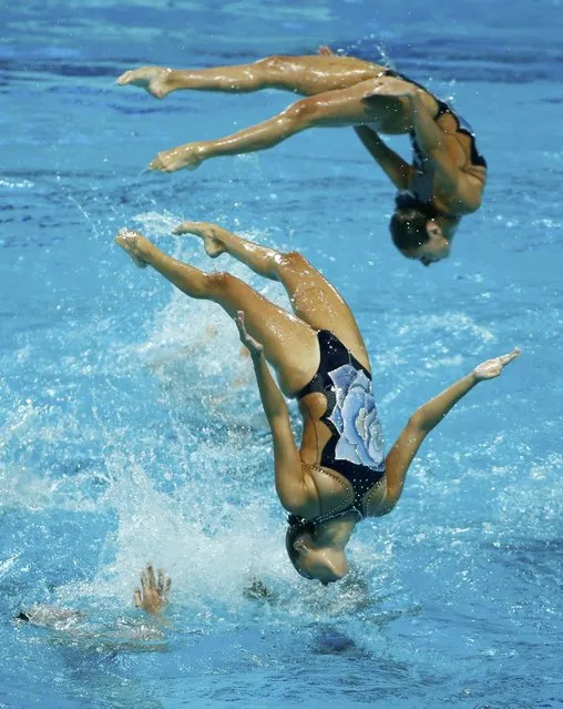 Team Spain performs during the women's synchronised swimming free routine combination final at the Aquatics World Championships in Kazan, Russia August 1, 2015. (Photo by Hannibal Hanschke/Reuters)