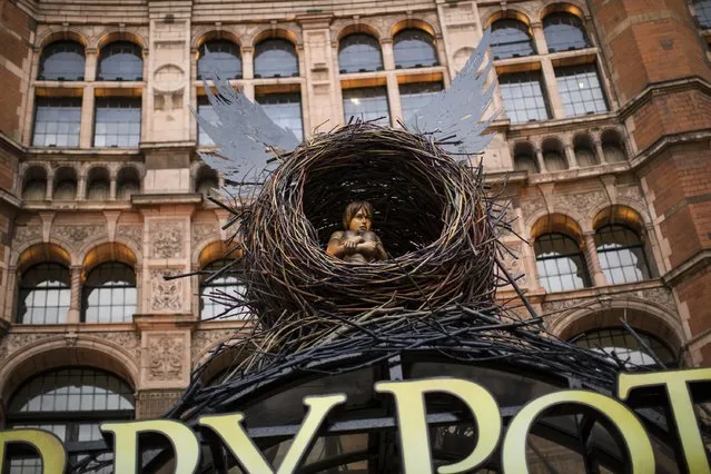 A general view of The Palace Theatre, following the first preview of the Harry Potter and The Cursed Child play last night, on June 8, 2016 in London, England. The new Harry Potter play follows on from the British author J.K. Rowling's acclaimed series of books about a boy wizard. (Photo by Jack Taylor/Getty Images)