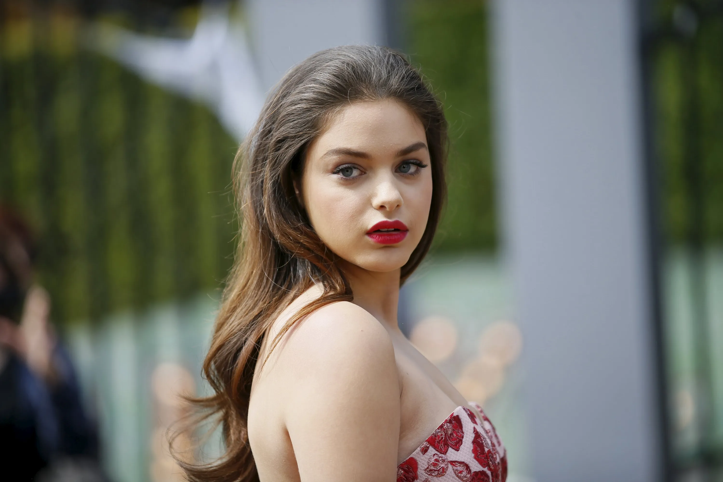 Next picture →. Cast member Odeya Rush poses at the premiere of the film &q...