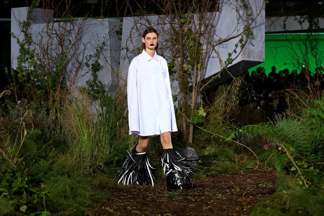 A model presents a creation by designer Virgil Abloh as part of his Fall/Winter 2019-2020 collection show for his label Off-White during Men's Fashion Week in Paris, France, January 16, 2019. (Photo by Gonzalo Fuentes/Reuters)