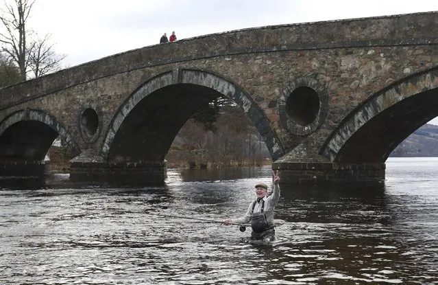 An angler fishes on the opening day of the salmon fishing season on the River Tay at Kenmore in Scotland, Britain January 16, 2017. (Photo by Russell Cheyne/Reuters)