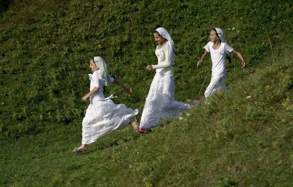 Romanian Romas Celebrate the Birth of the Virgin Mary