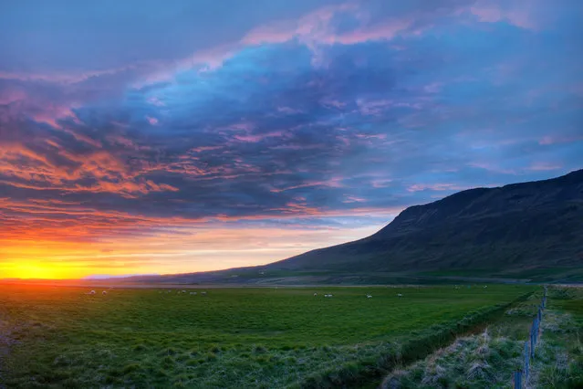 “Curving Around Iceland”. (Trey Ratcliff)