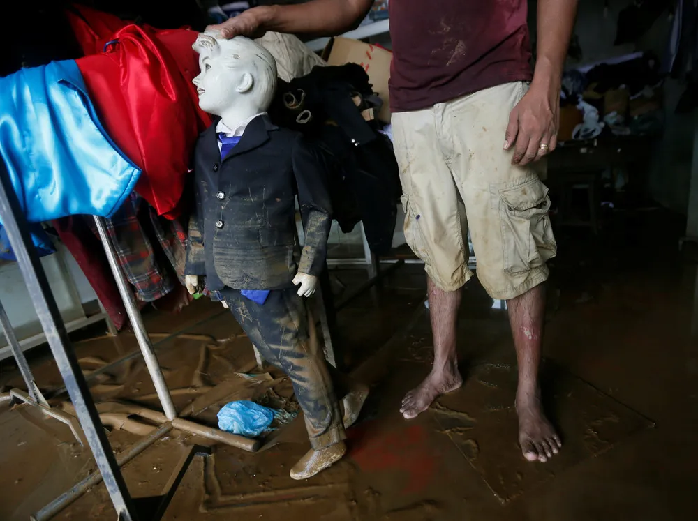 Simply Some Photos: Humans and Mannequins