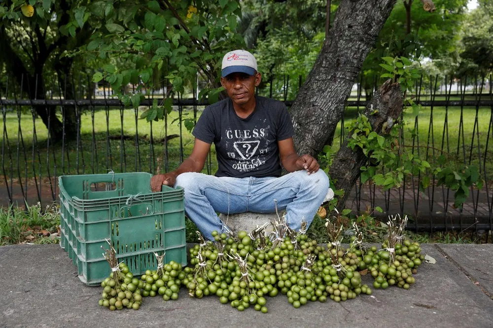 Dumpster Diving in Venezuela