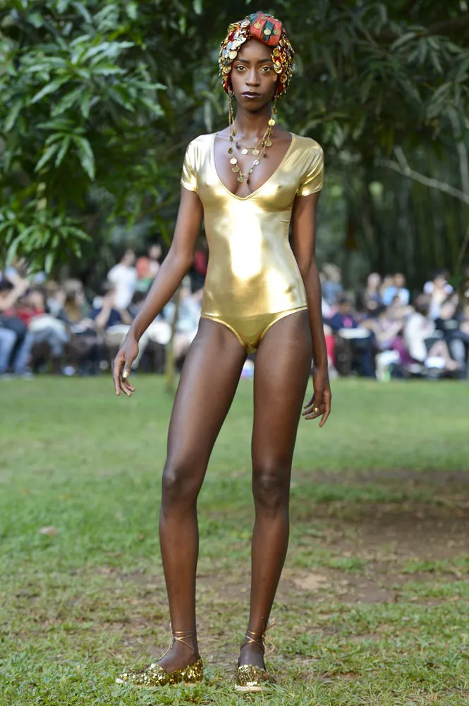 Neon – Sao Paulo Fashion Week Spring-Summer 2013 Collections Show