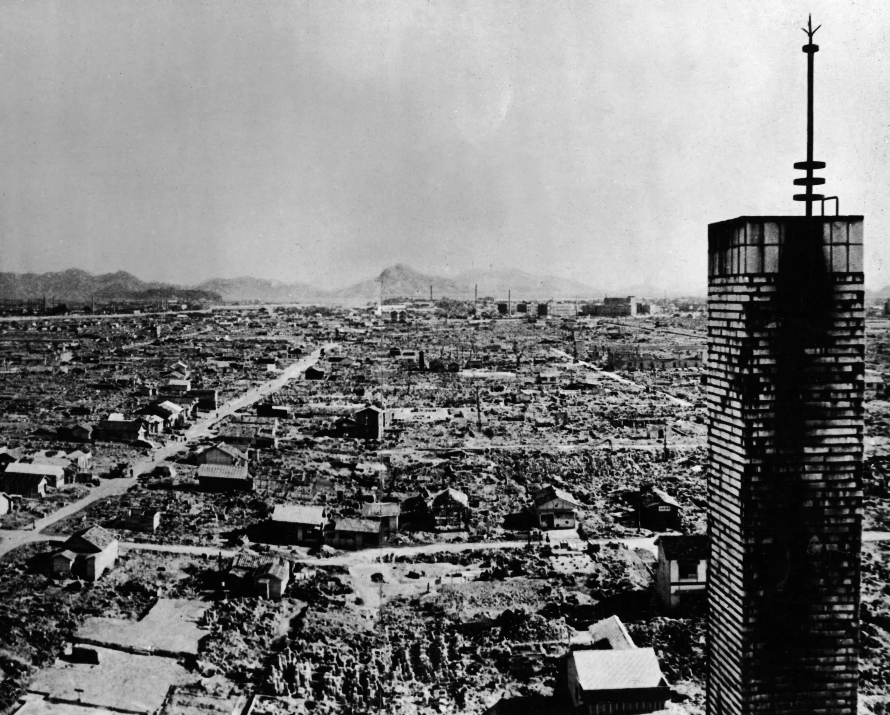 Нагасаки после ядерного взрыва. Хиросима и Нагасаки до 1945. Атомная бомбардировка Нагасаки.