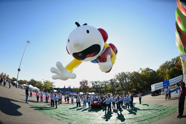 Diary of A Wimpy Kid flies at Macy's Balloonfest in preparation for the 90th Anniversary Macy's Thanksgiving Day Parade at Citi Field on November 5, 2016 in New York City. (Photo by Dave Kotinsky/Getty Images for Macy's Parade)