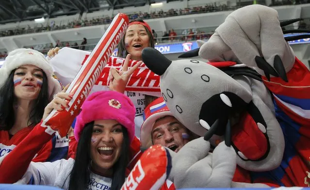 Russia's supporters react during the Channel One Cup ice hockey game against Czech Republic in Moscow, Russia, December 20, 2015. (Photo by Maxim Shemetov/Reuters)